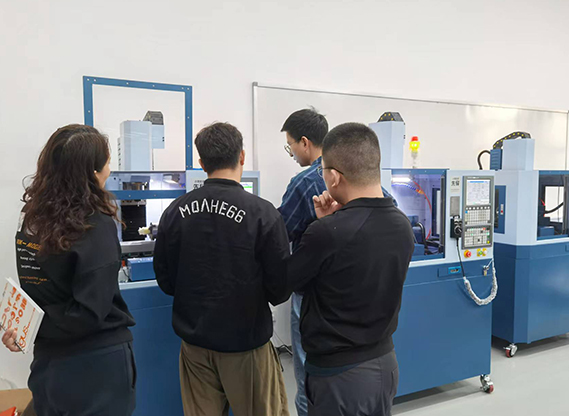 The small machining center ushers in a new era of machining